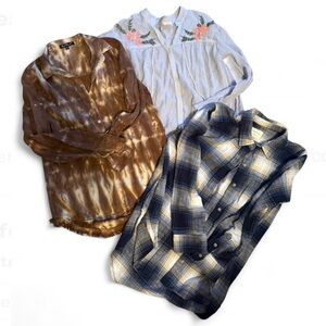 Women’s size small bundle - tops - American eagle en creme